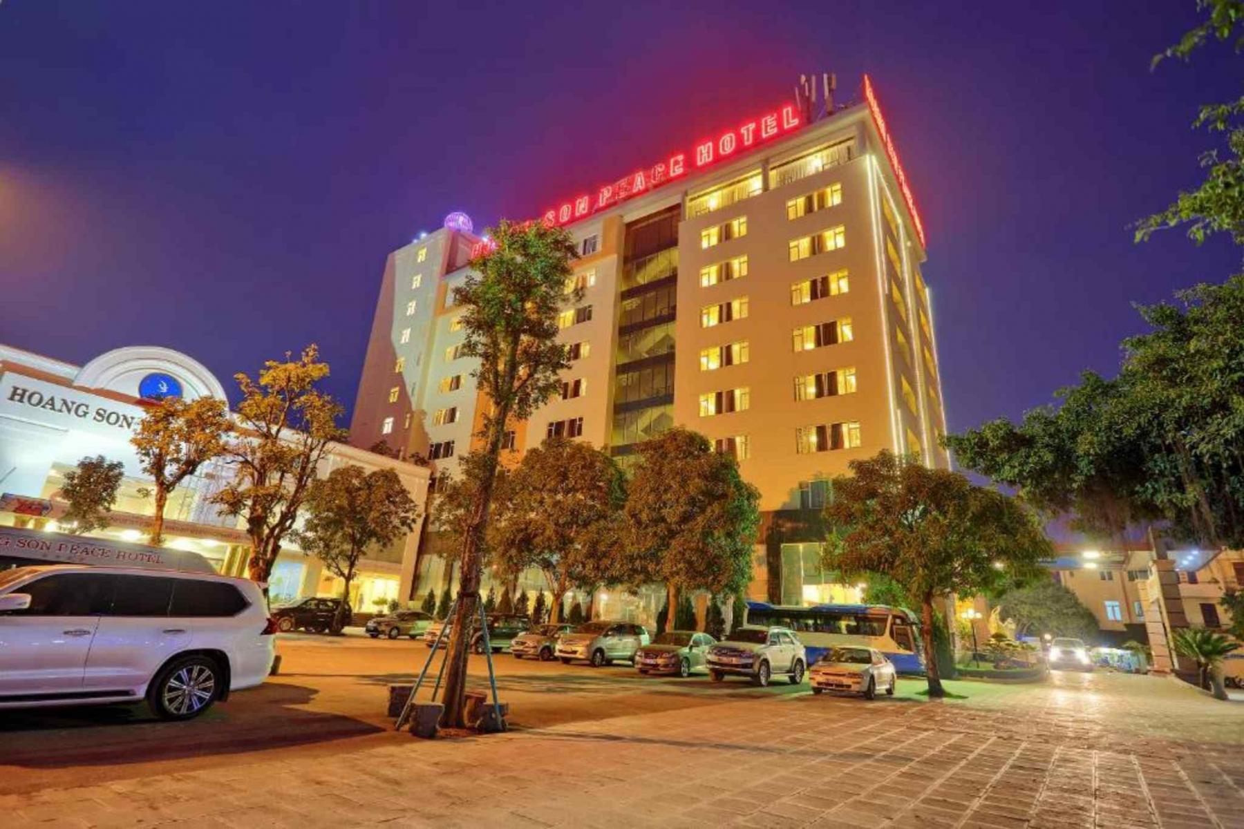 Thiết kế bên ngoài của Hoang Son Peace Hotel 